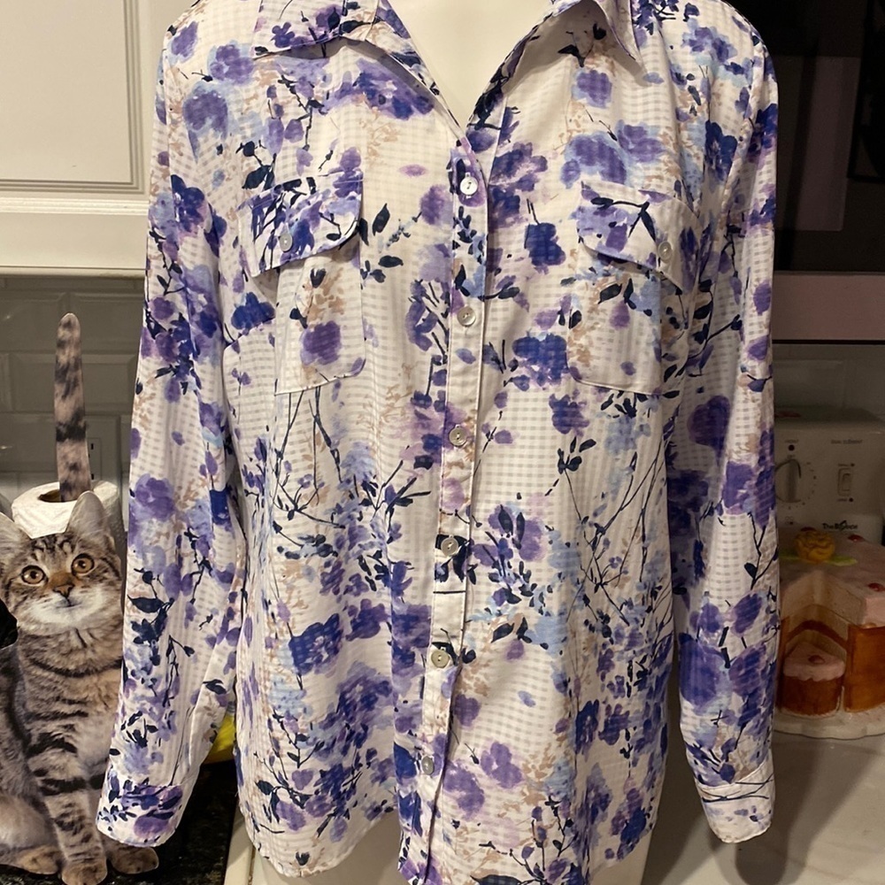R womens Coral Bay floral button up long sleeve regular size top XL.  Nice
